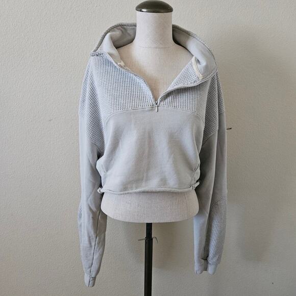 POL Sweaters - Stylish POL Grey Cropped 1/4 Zip Sweater - Size Medium